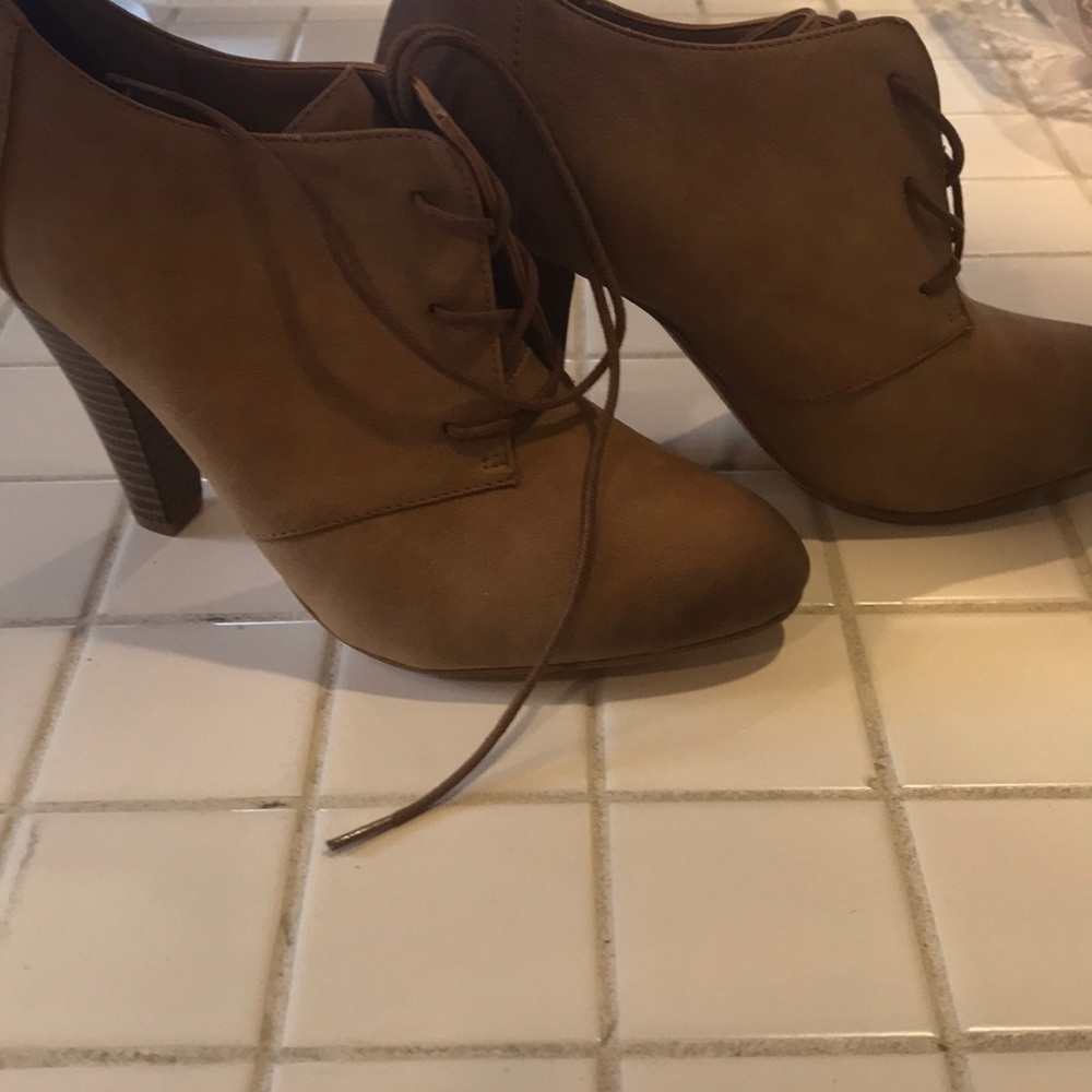 Bootie shoes